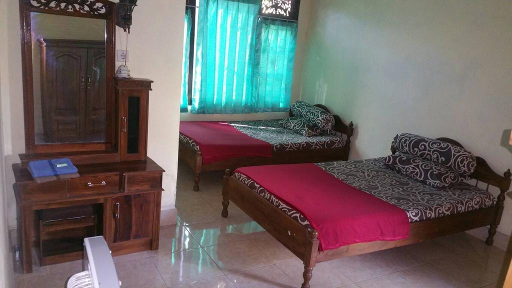 Ray Homestay Batununggul Екстер'єр фото